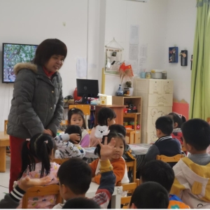 爷爷奶奶一堂课——“学习雷锋·传递爱心·争做小雷锋”系列活动之雷锋的成长 ...