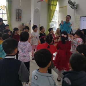 爷爷奶奶一堂课——“学习雷锋·传递爱心·争做小雷锋”系列活动之雷锋助人故事 ...